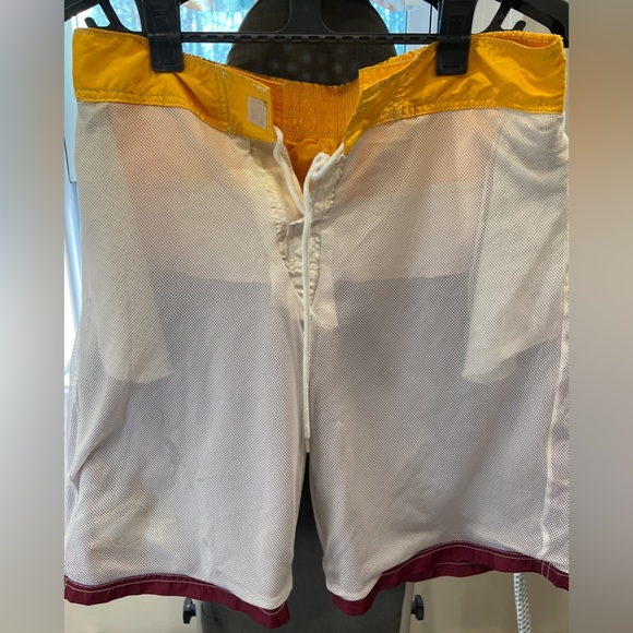 Cleveland Cavaliers Men’s Large Swimsuit - Picture 5 of 9